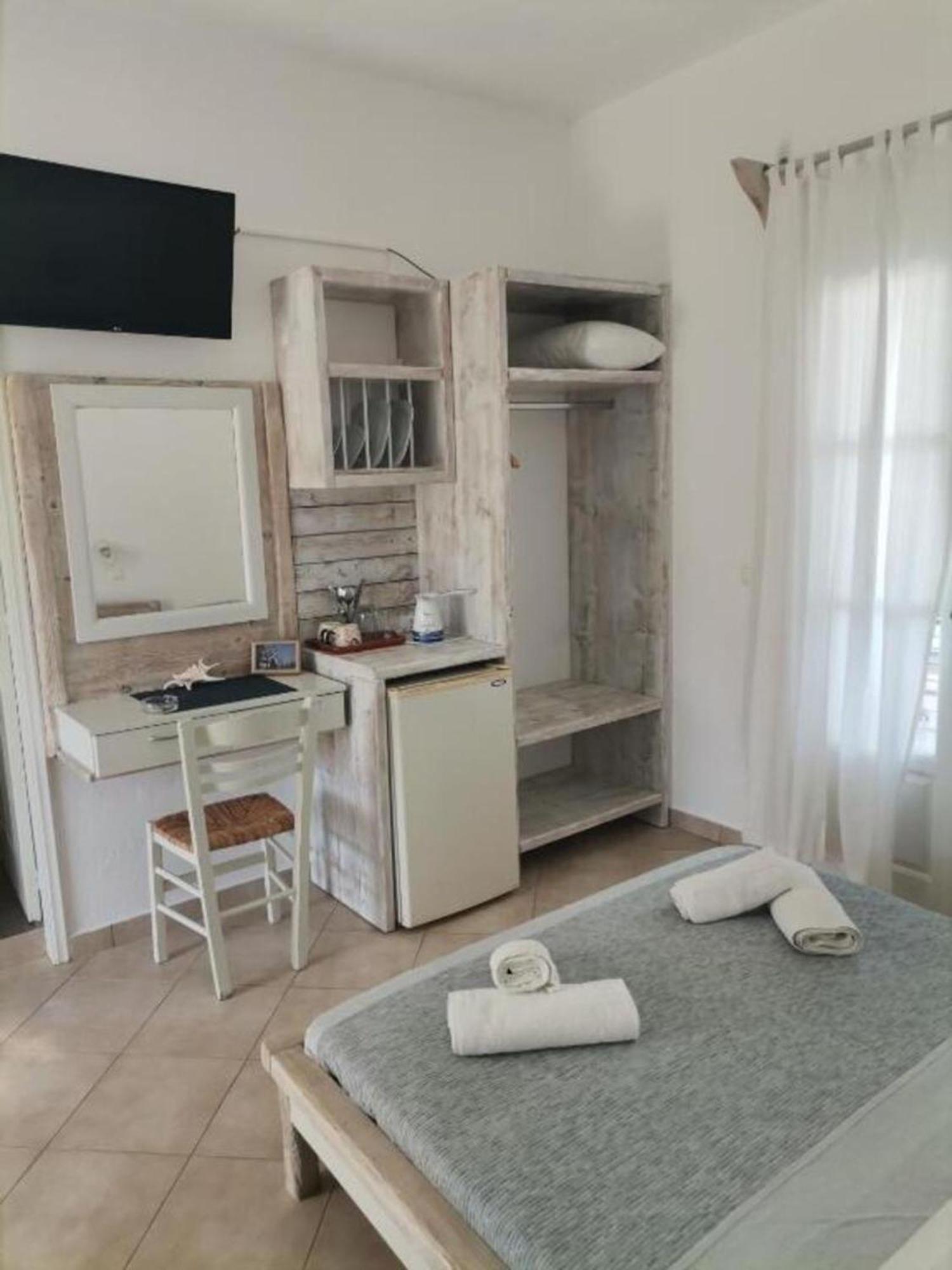 Harama Hotel Schinousa Schoinoussa 외부 사진