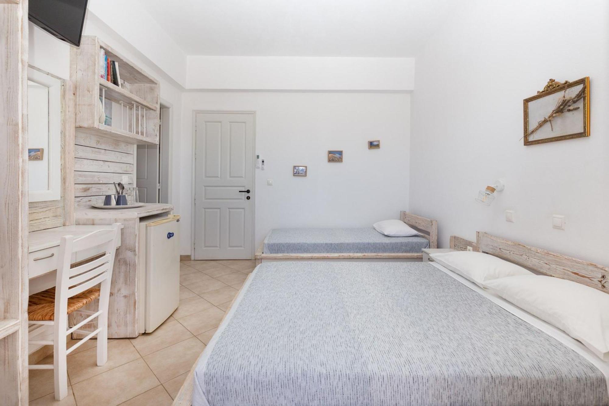 Harama Hotel Schinousa Schoinoussa 외부 사진